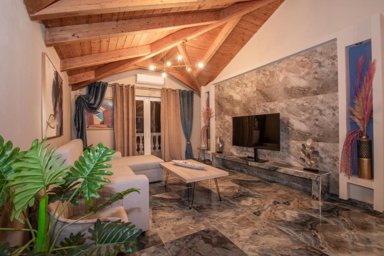Casa Di Voz Shared Villa Studios By "Elite" Gaitani Exterior photo